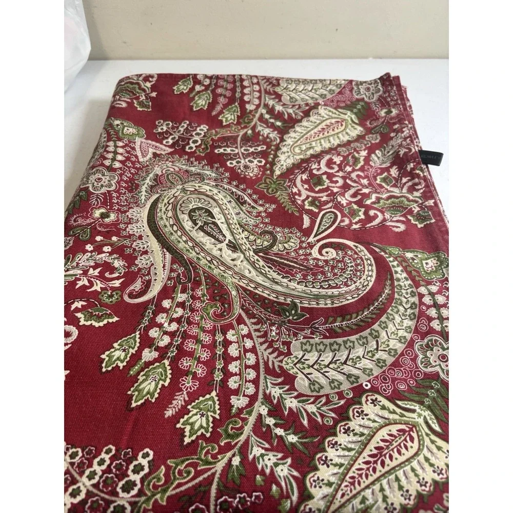 Cynthia Rowley Tablecloth‎ Christmas Paisley 60